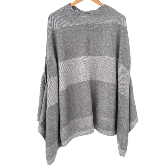 MOTH for ANTHROPOLOGIE Gray Knit Madison Park Poncho, size XS/S - Picture 5 of 10